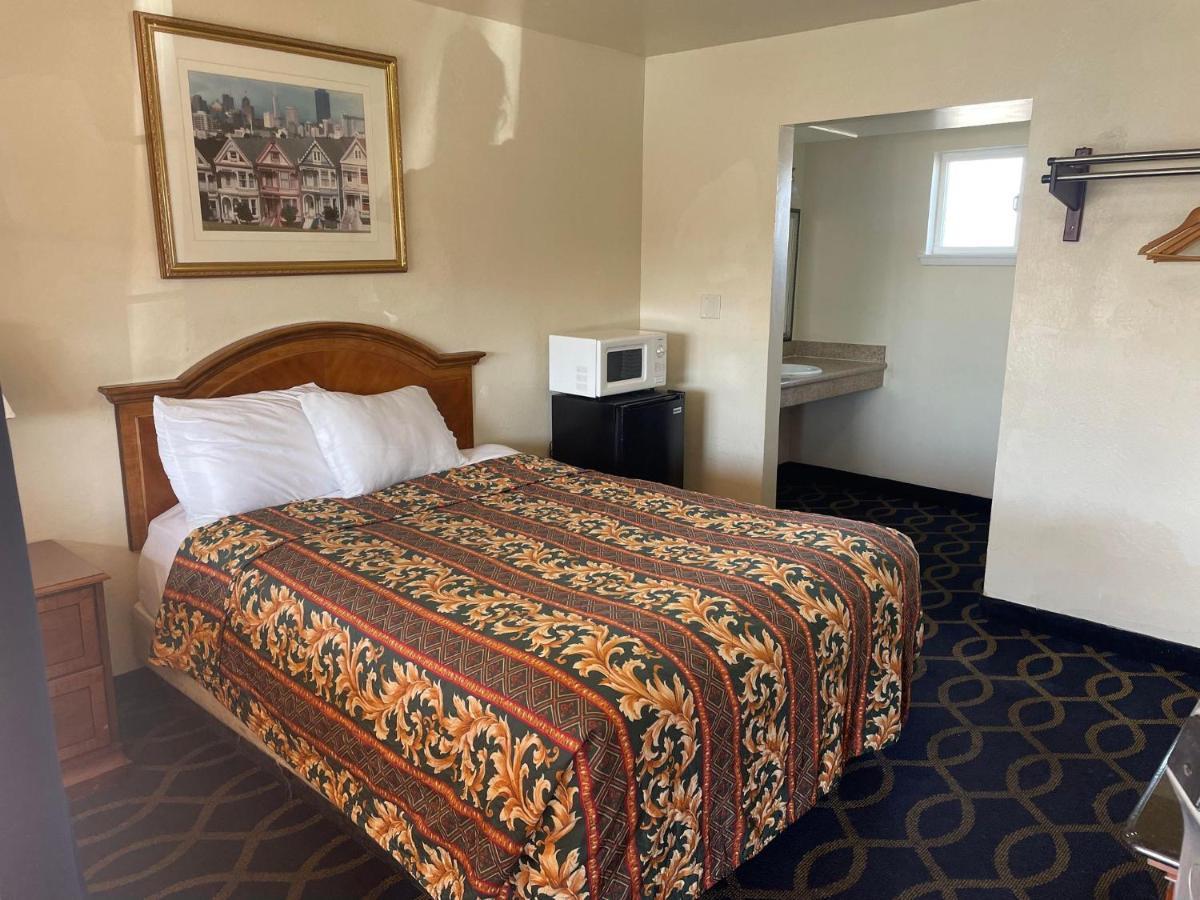 Holiday Motel Oakdale Εξωτερικό φωτογραφία