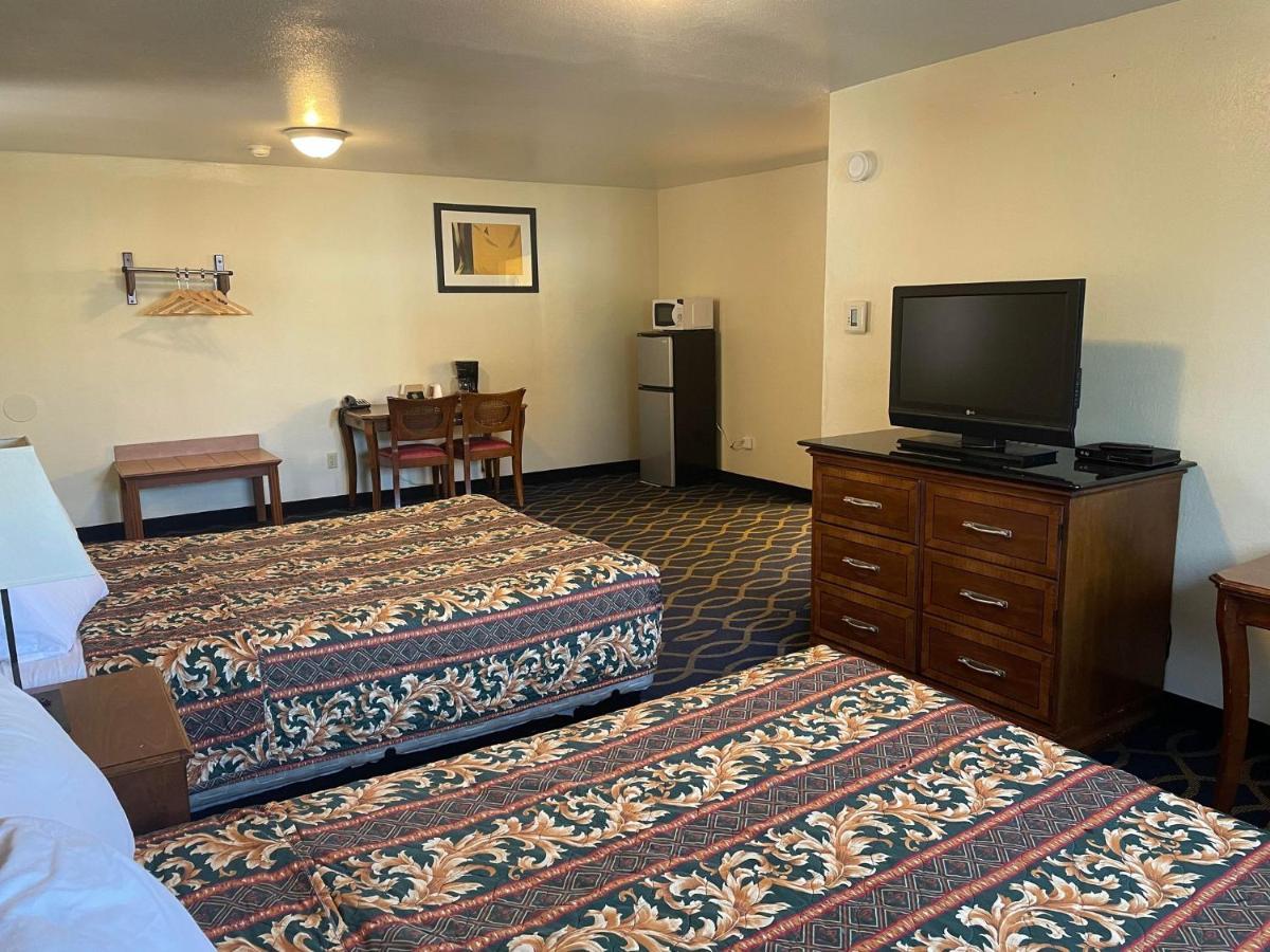 Holiday Motel Oakdale Εξωτερικό φωτογραφία