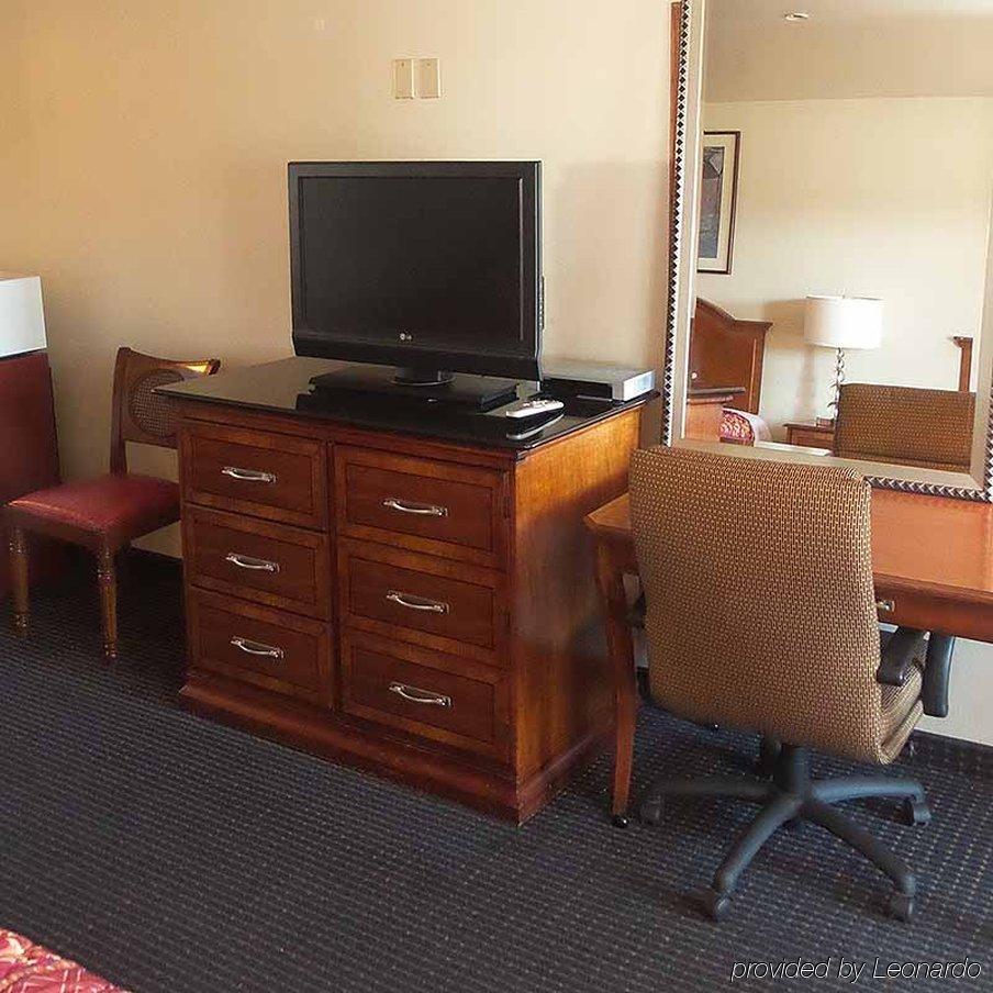 Holiday Motel Oakdale Εξωτερικό φωτογραφία