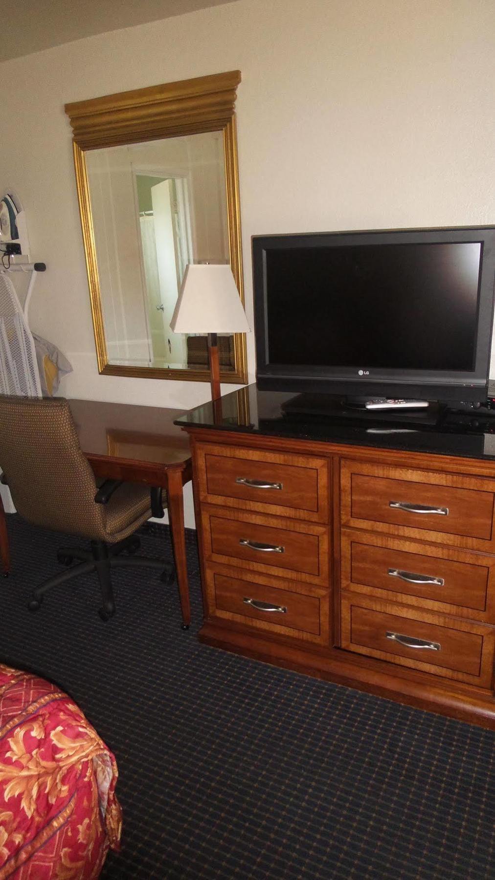 Holiday Motel Oakdale Εξωτερικό φωτογραφία